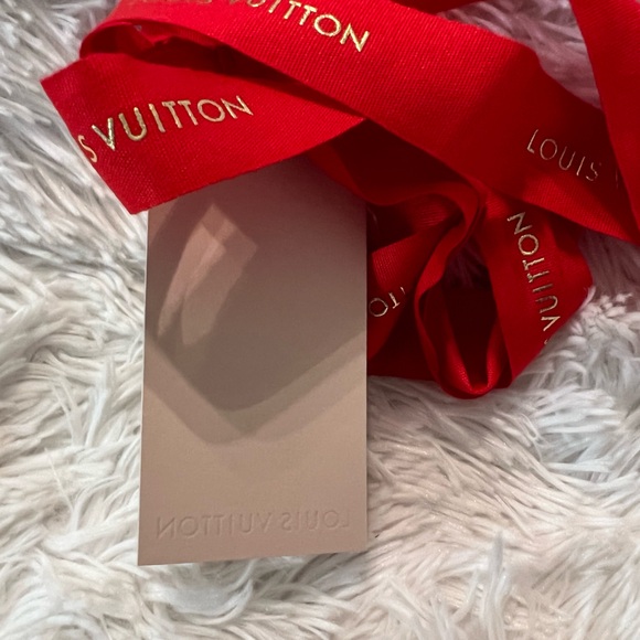Authentic Louis Vuitton Small Gift Box, Holiday Ribbon and Holiday Gift Card - Picture 11 of 11